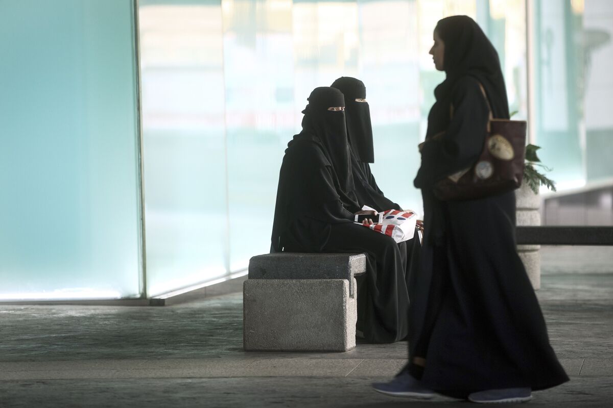 Saudis Detain Women S Rights Advocates Bloomberg   1200x800 