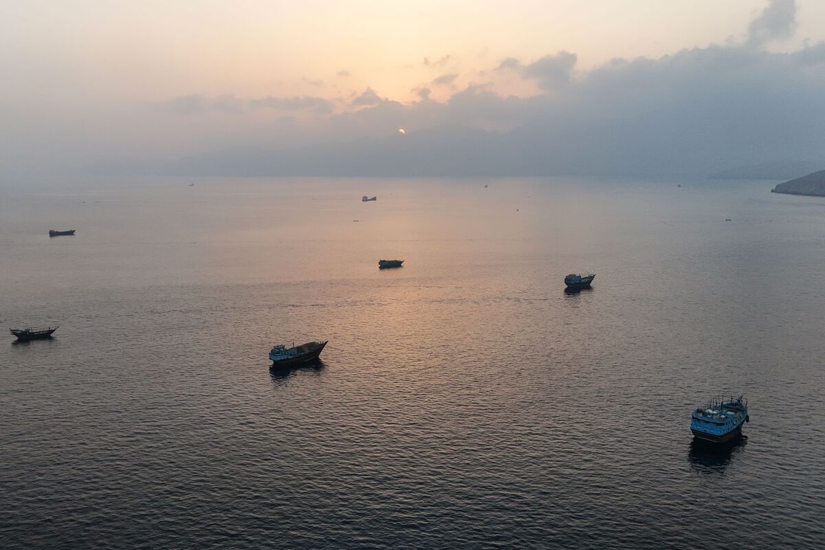 France, Oman Back Free Transit Through Hormuz Without Conditions