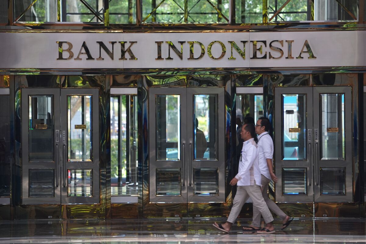 Indonesia Set to Appoint First Woman as Central Bank Governor