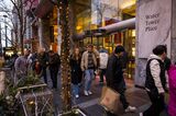 Holiday Shoppers As US Personal Spending Cools