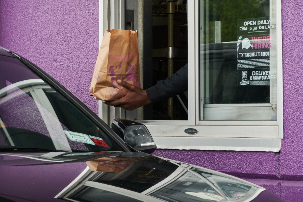 Taco Bell (YUM) to Expand AI Drive-Thru to Hundreds of US Restaurants -  Bloomberg