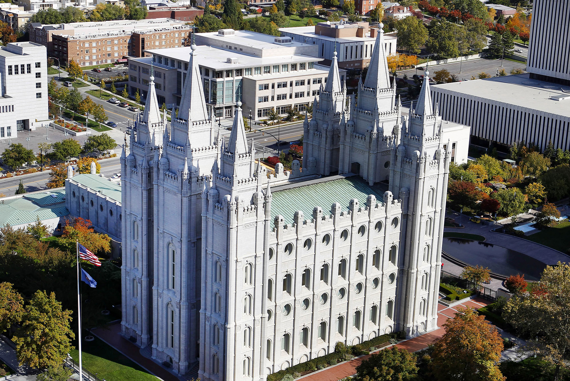 Mormons Repeal Ban on Baptisms for Children of Gay Parents - Bloomberg