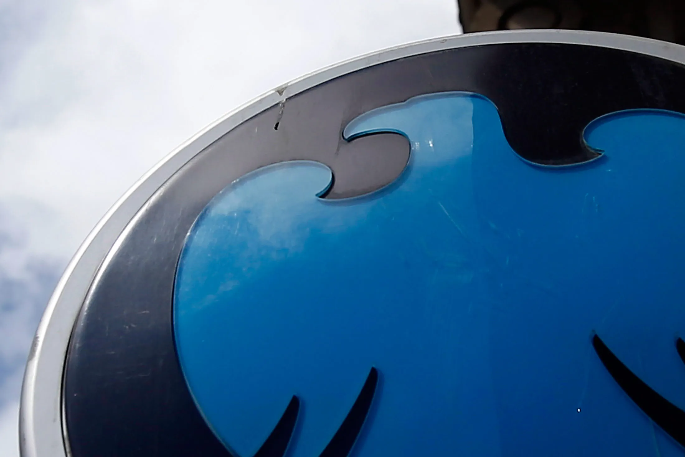 Pretax profit, including costs of the restructuring program, rose to 5.5 billion pounds in 2014 from 4.9 billion pounds a year earlier, Barclays said in a statement on Tuesday.
