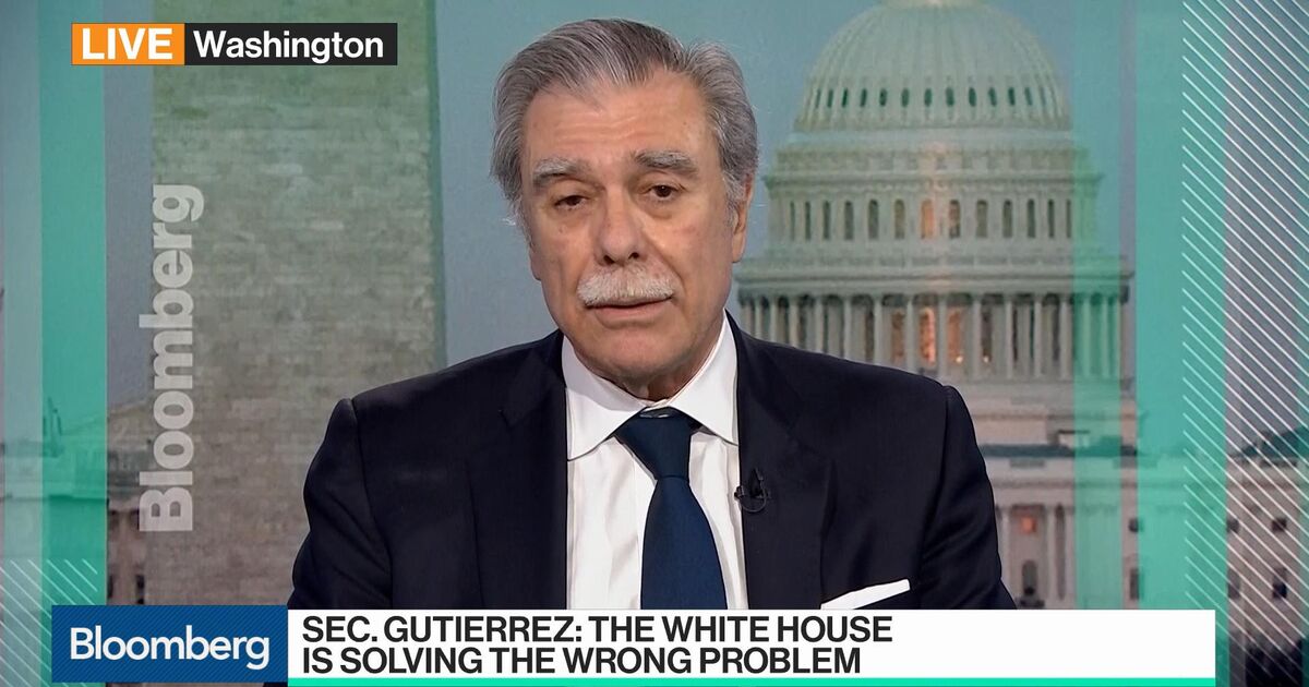 gutierrez tv stand on Virus Has Put U S In A State Of Emergency Carlos Gutierrez Says Video Bloomberg
