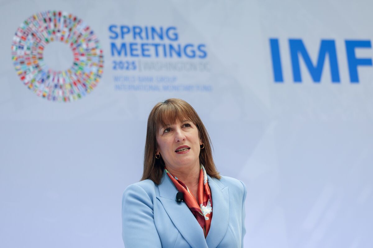 Reeves, Bessent Discuss UK-US Trade Deal Amid EU Focus