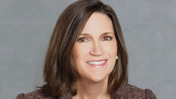 Dimon Succession Race Puts Two Women Ahead of JPMorgan Pack