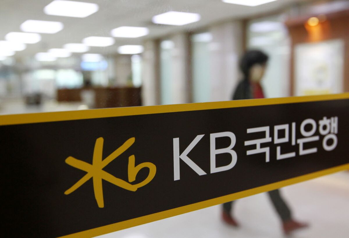 Korean Bank Joins Global Issuers in Selling Bonds to Fight Virus ...