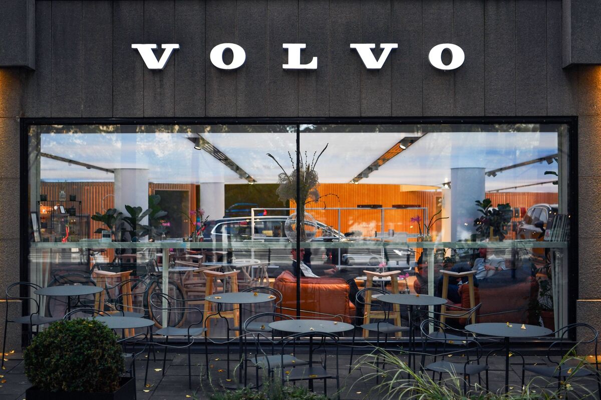 Volvo Car Avoids US Ban on Connected Vehicles Tied to China