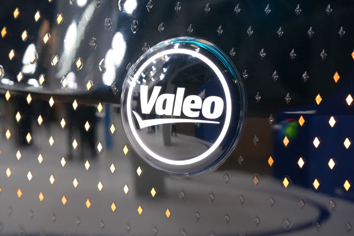VW Supplier Secures Nexperia Chip Substitutes in Standoff