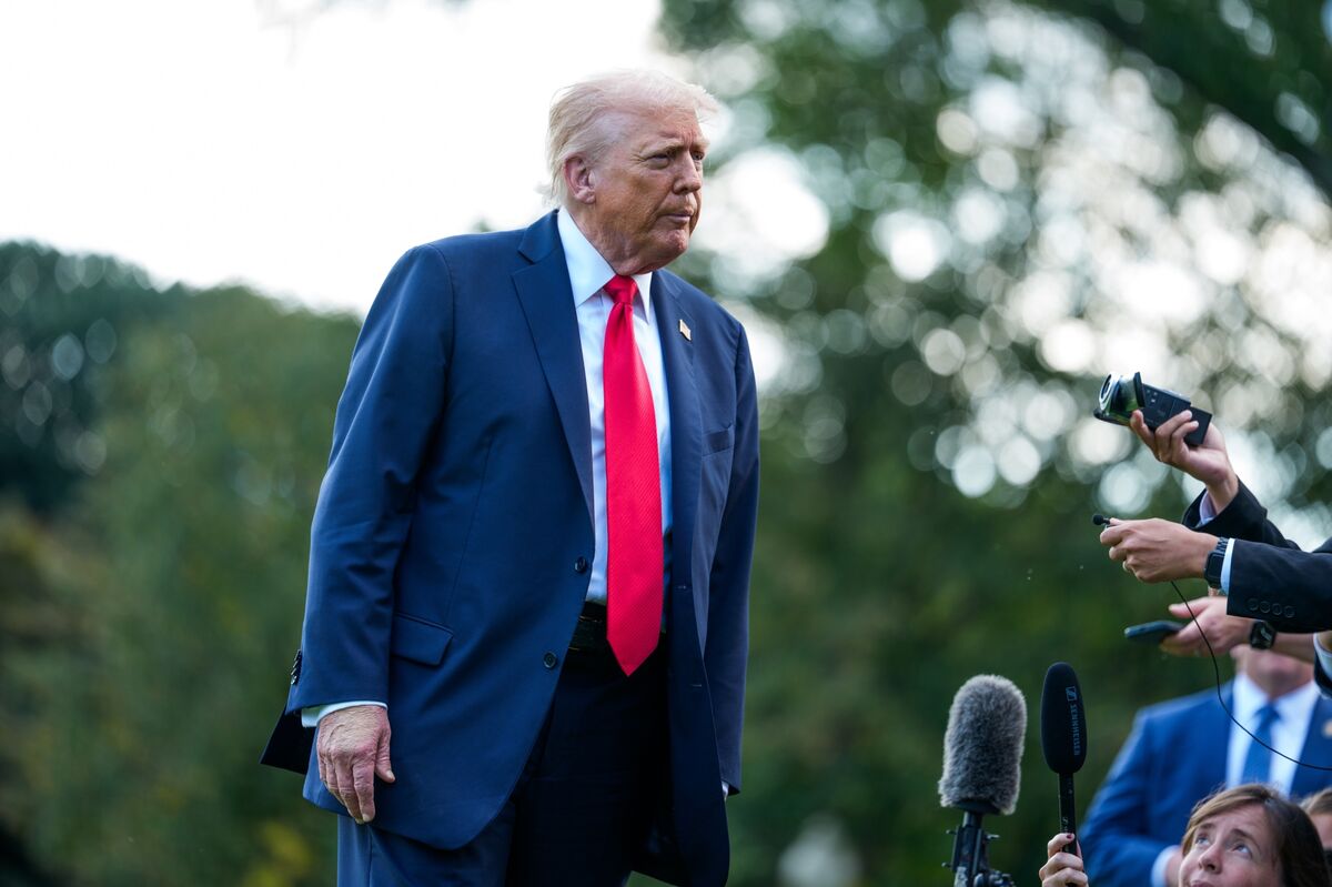 Trump Says Companies Should Report Earnings Every Six Months