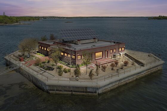 For $13 Million, Two Private Islands 30 Minutes by Boat From Manhattan