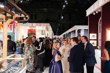 PURSUITS_WEB_Young Collector