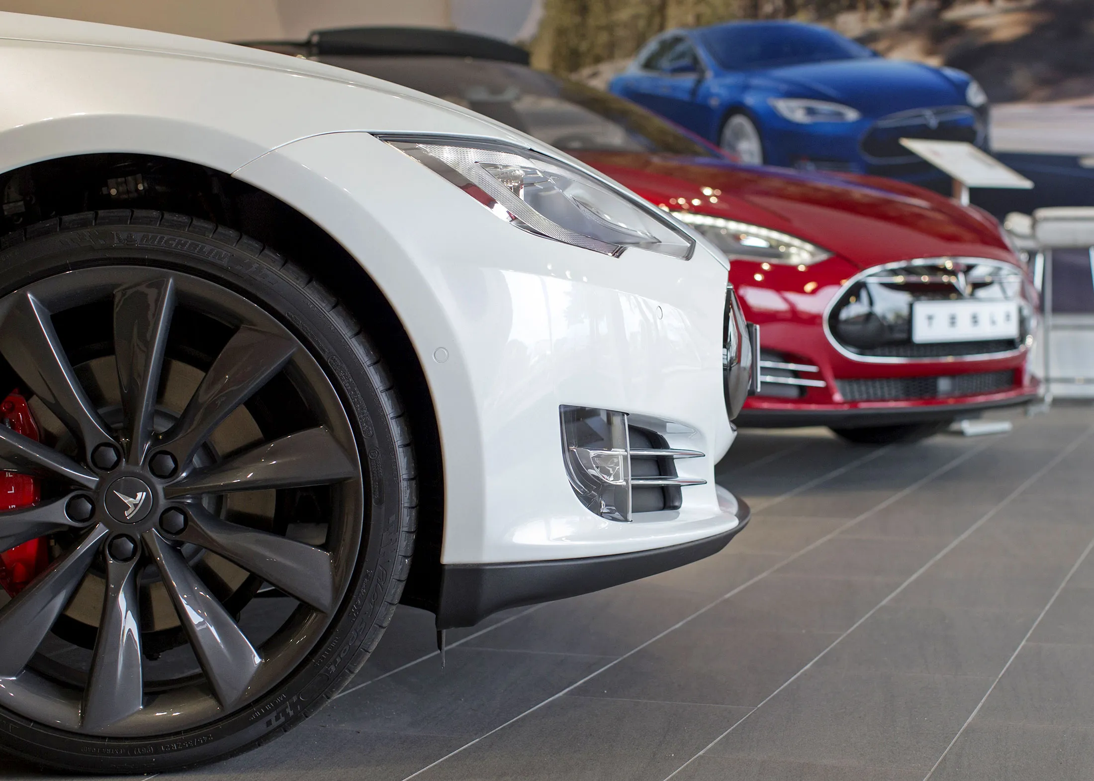 Inside A Tesla Motors Inc. Showroom As Electric Automaker Pushes For Positive Cash-flow
