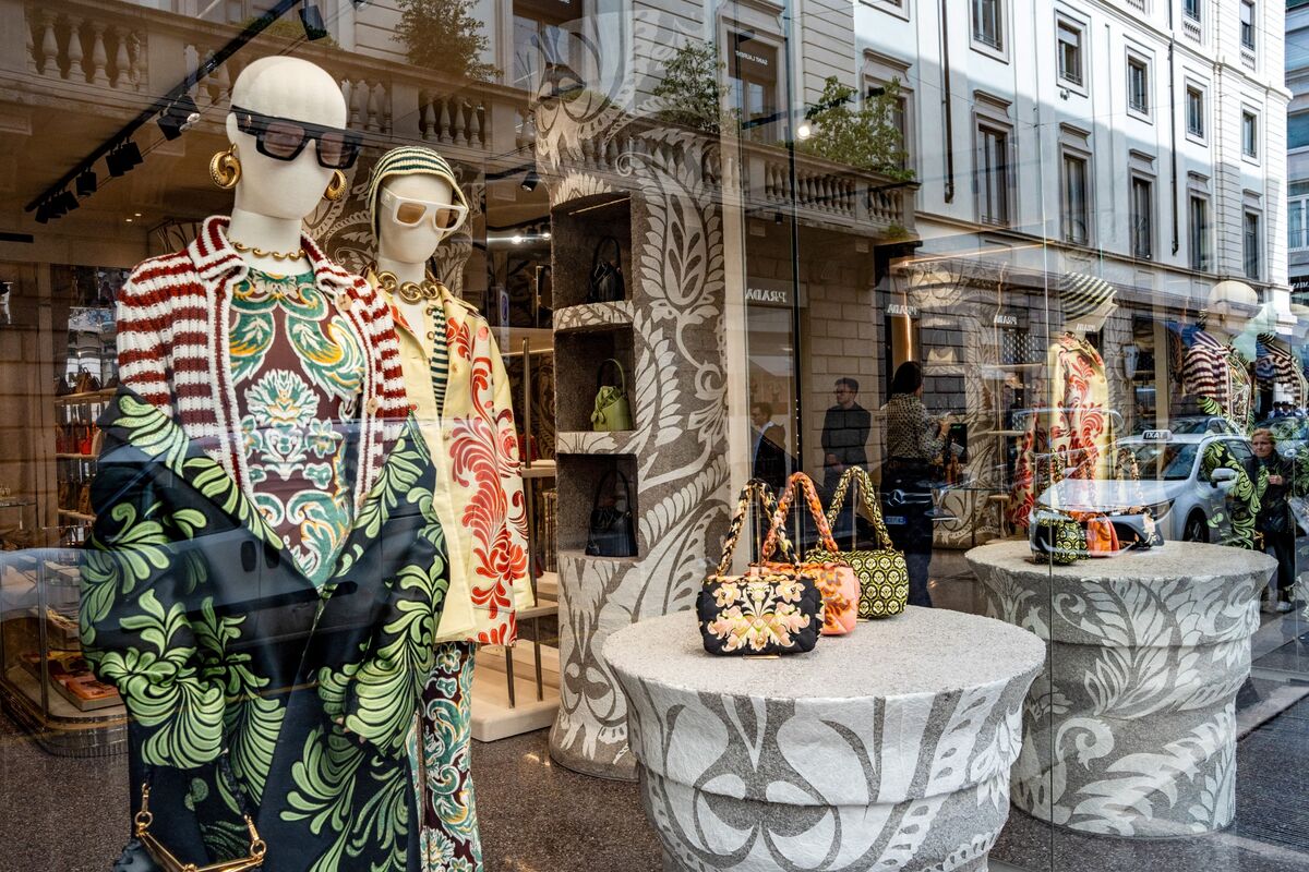 bloomberg.com - Giulia Morpurgo - Luxury Spending Slowdown Hits 'Made in Italy' Fashion Suppliers