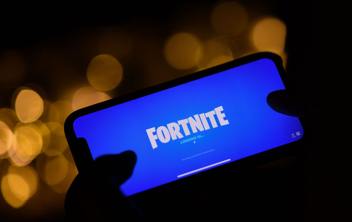 Fortnite: Epic Games sues Google and Apple over app store bans - BBC News