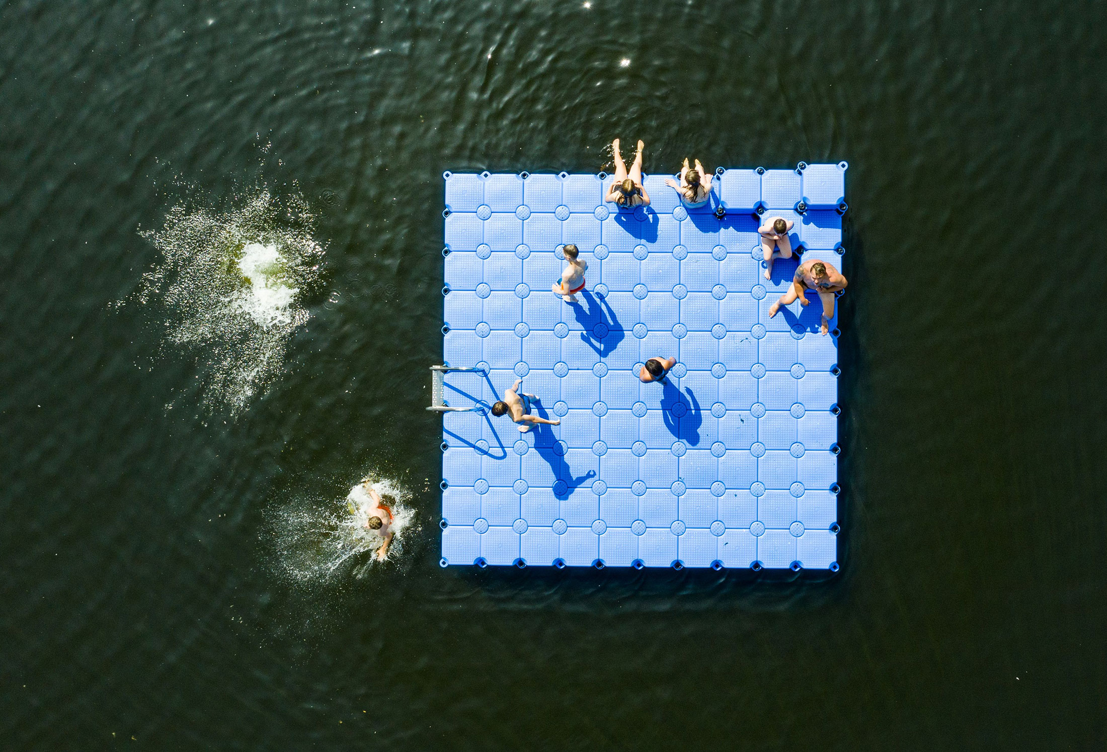 People swim&nbsp;in a lake in Hanover,&nbsp;Germany on July 25, 2019.