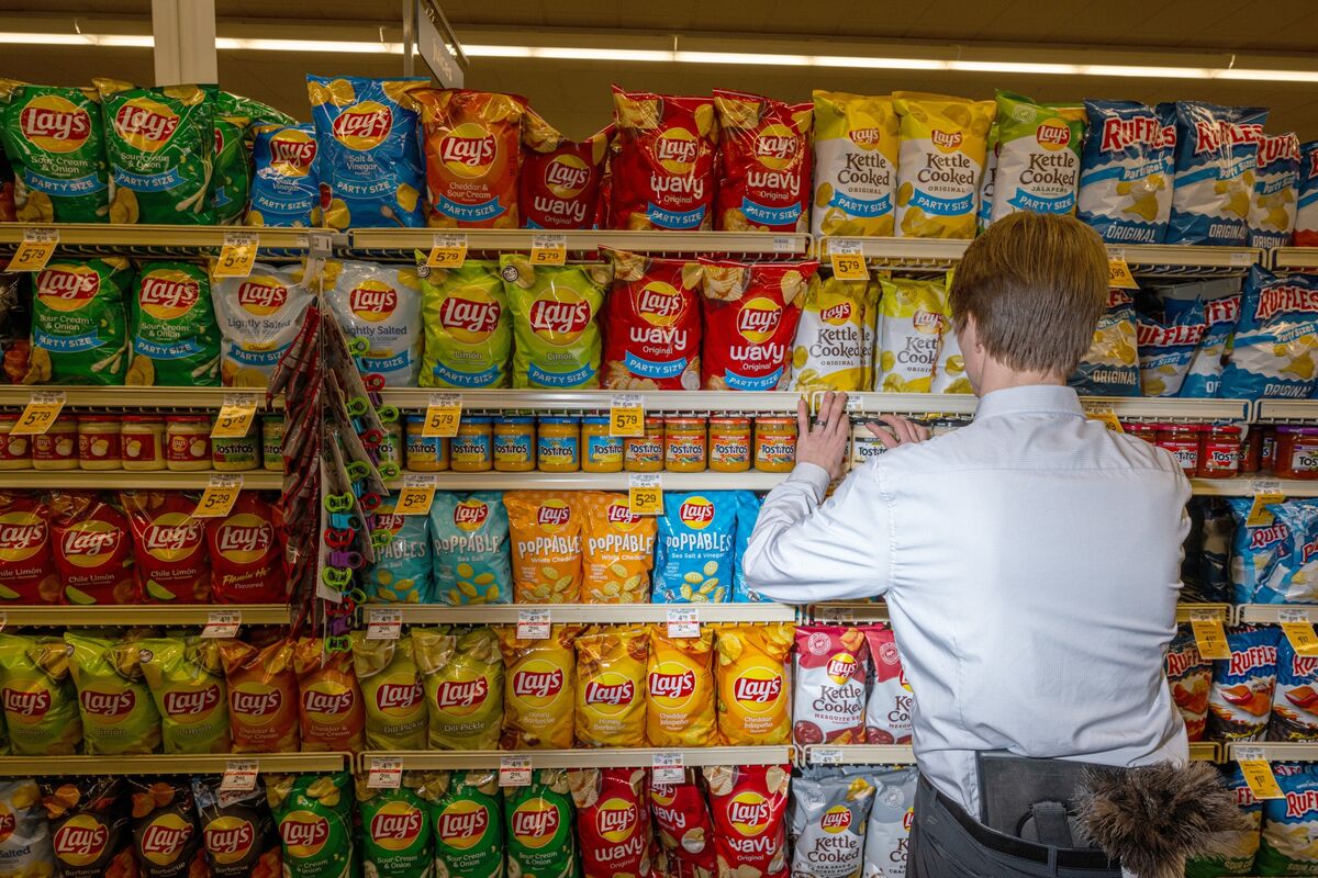 assets.bwbx.io image