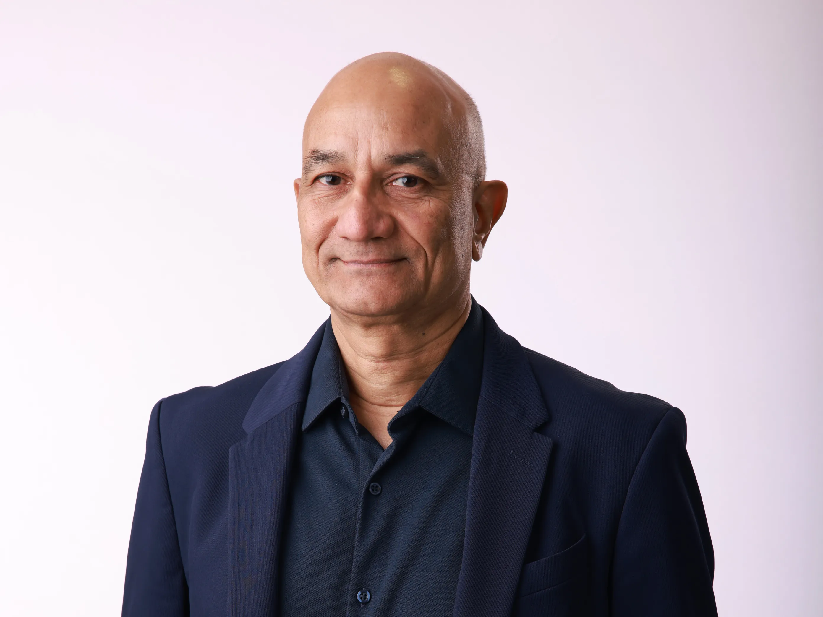 Solana Pioneer Sued by Ex-Wife for Millions in Crypto Returns - Bloomberg