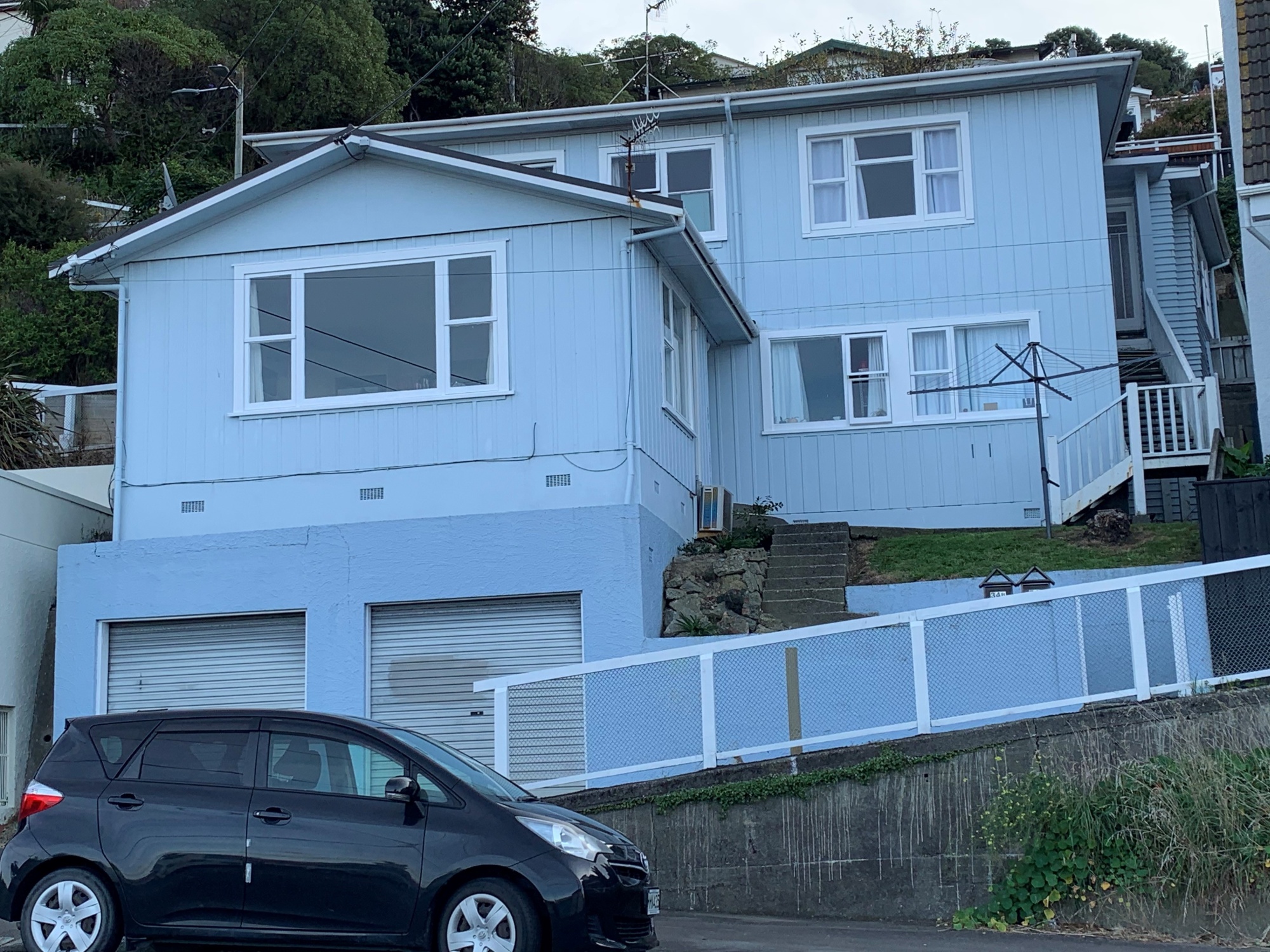 Higher Interest Rates Hammer UK, NZ Landlords - Bloomberg Mom-and-Pop Landlords Struggle as Higher Rates and Regulations Bite