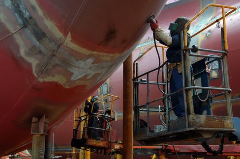 China Turns Graveyard From Goldmine Hurting Ship Makers