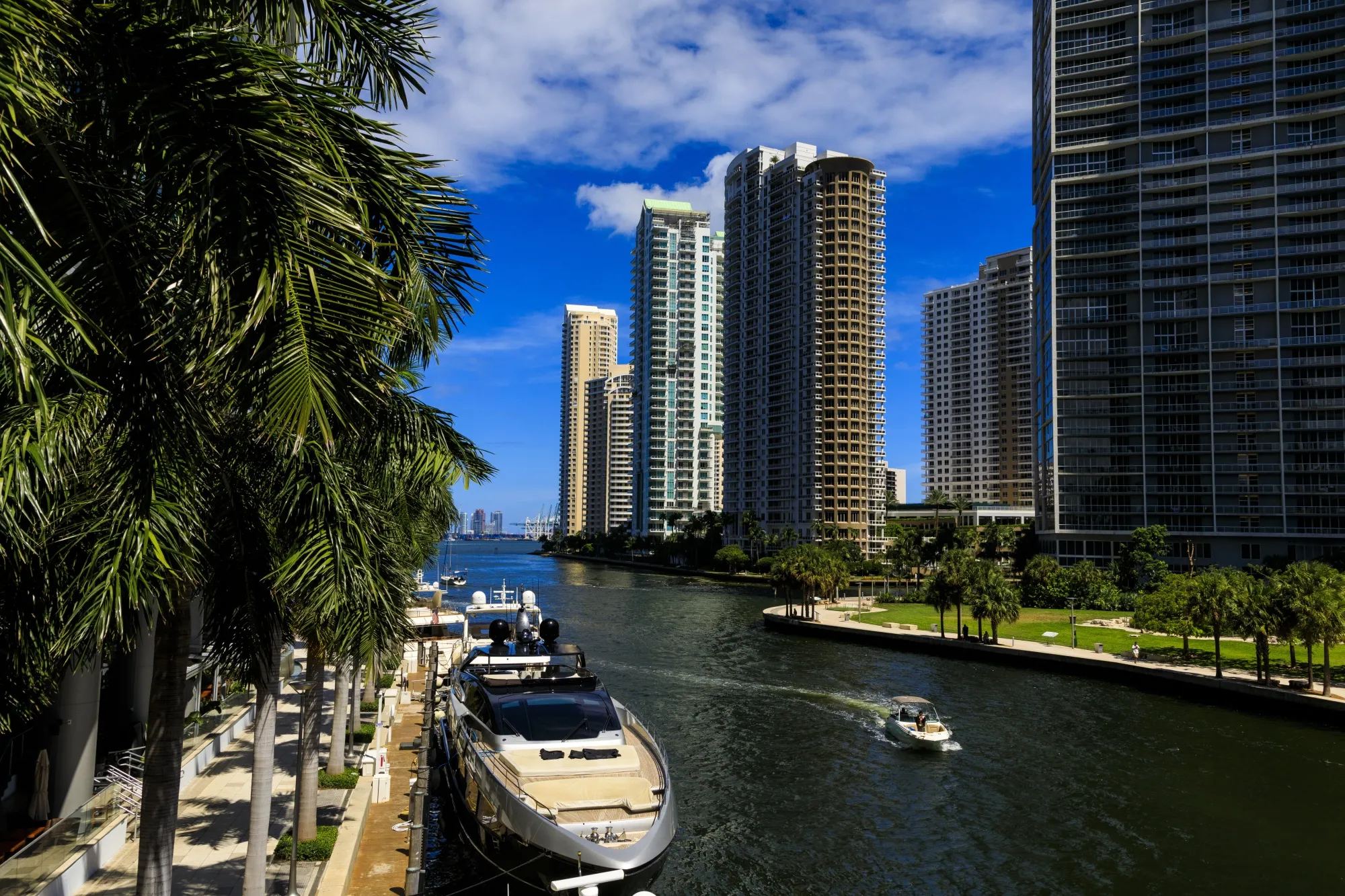 Small and mid-size cities such as Miami&nbsp;are gaining millionaires, while big cities such as Chicago, Los Angeles and New York are losing them. &nbsp;
