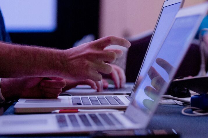 Inside The Hackathon At The Yahoo! Inc. Mobile Developer Conference