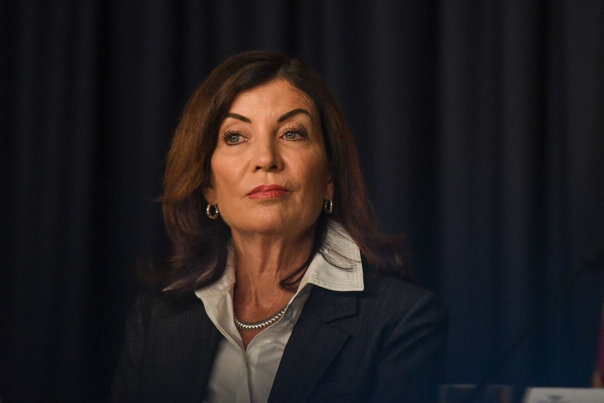 how much is kathy hochul worth - Ilustrasi 3