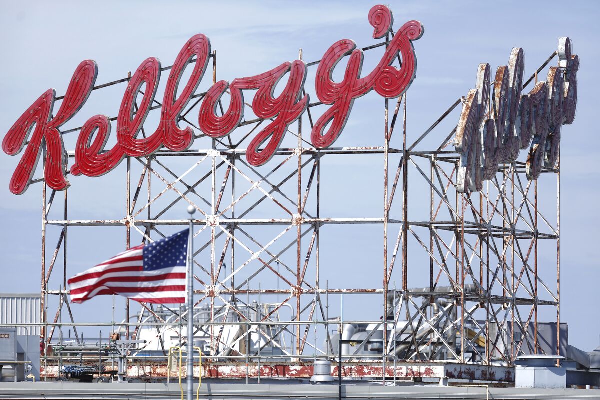 Kellogg Says It's Struggling to Meet Demand for Frosted Flakes - Bloomberg