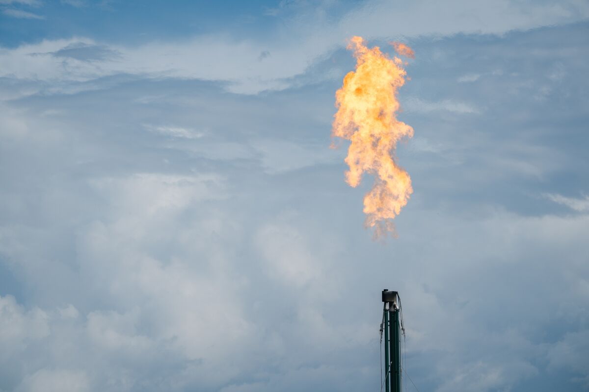 bloomberg.com - Julian Hast - US Natural Gas Plunges to Six-Month Low on Warm Weather Forecast
