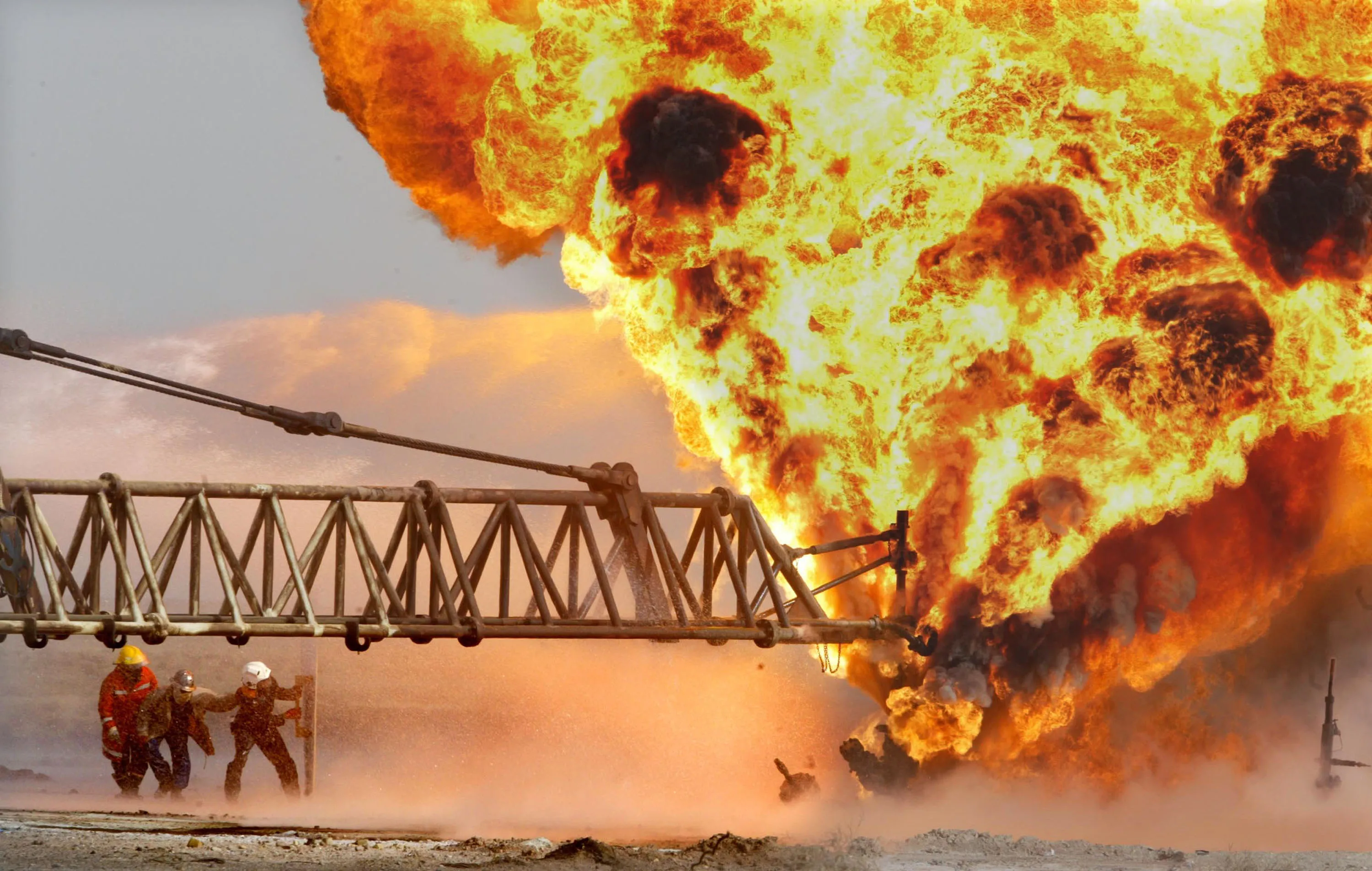 Kuwait and Iraq have put out the fires of the past.&nbsp;