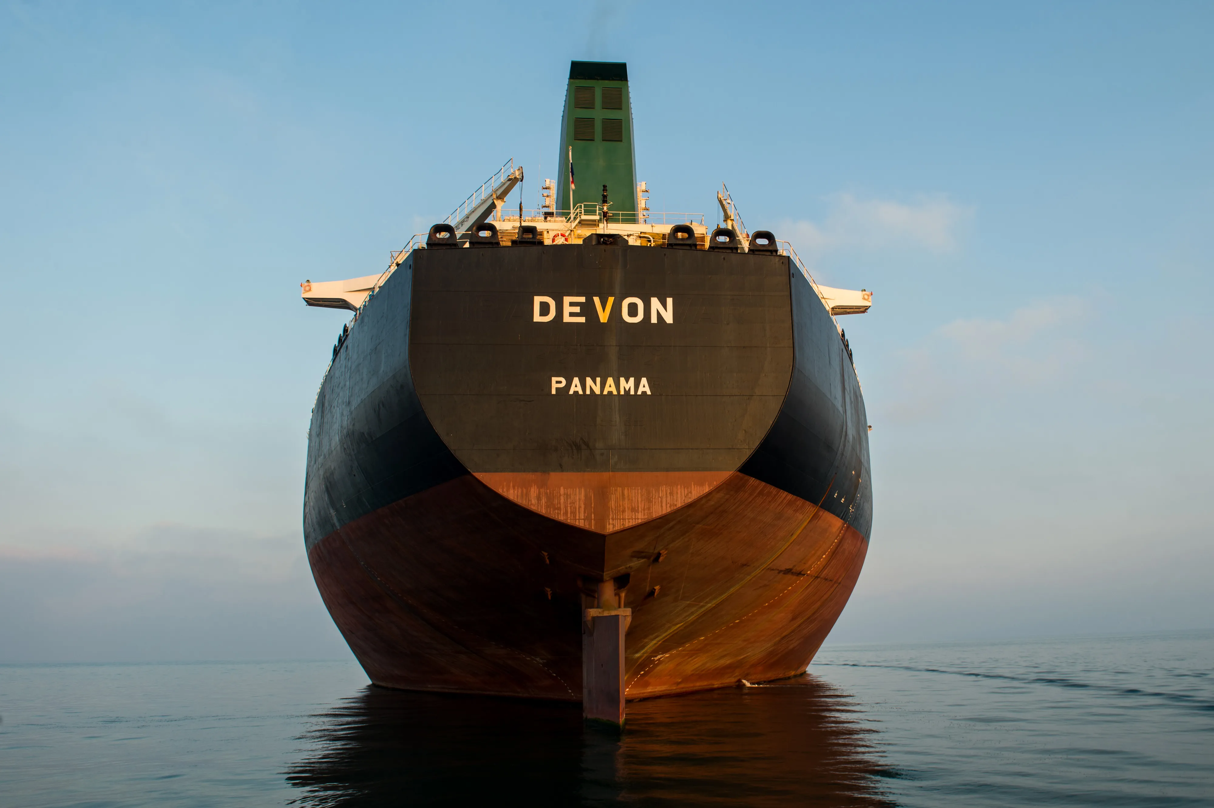 An oil sails&nbsp;towards Kharq Island to transport crude oil to export markets in Bandar Abbas, Iran.&nbsp;