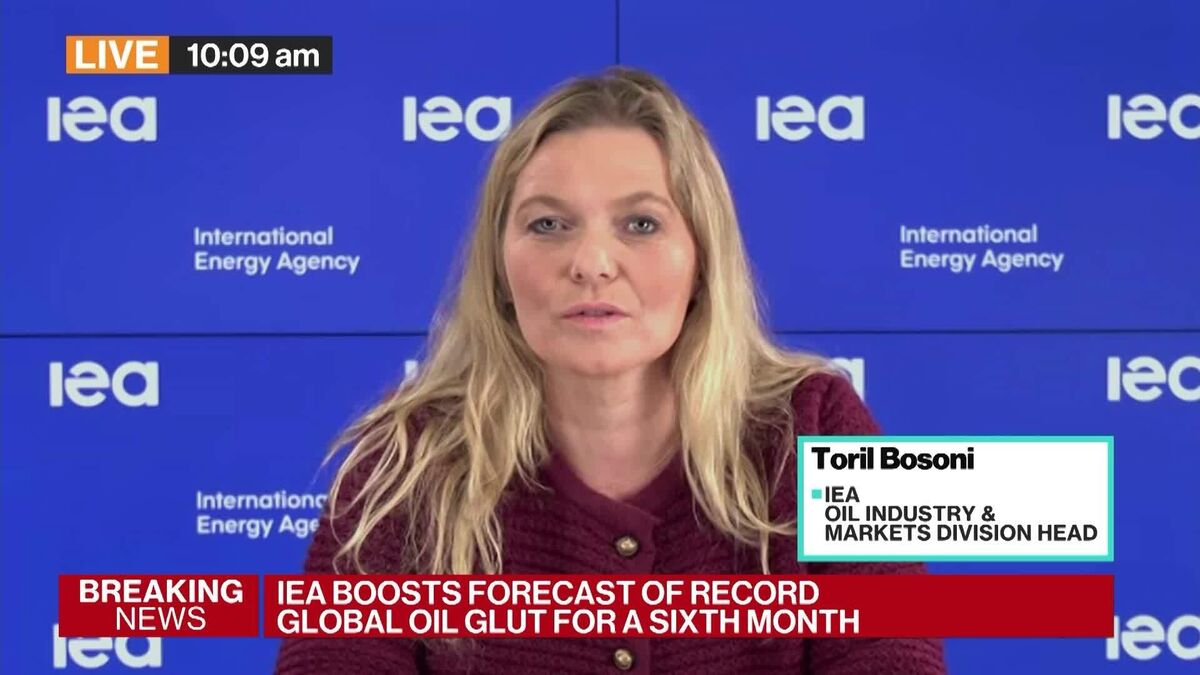 ⚫️ BLOOMBERG: Aumento delle stime per un surplus globale di petrolio record: l'analisi di Toril Bosoni dell'IEA su Bloomberg