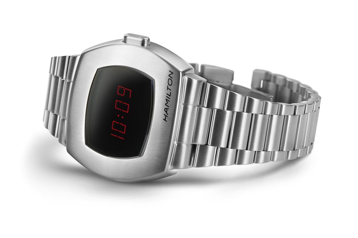 Seven Watches Inspired by James Bond, Everyone's Favorite Spy - Bloomberg