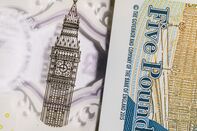 A British five pound banknote.