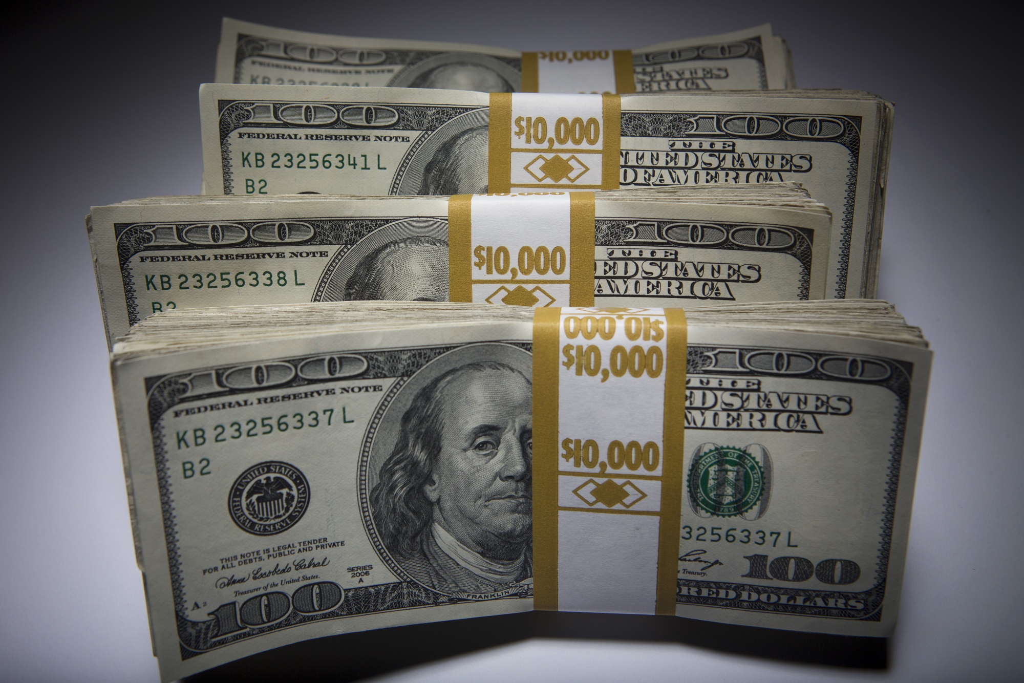 U.S. Dollar Advances Against Other Currencies
