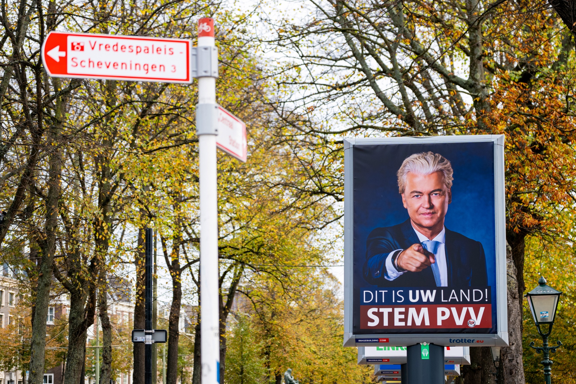 An election campaign poster for Geert Wilders’s Freedom party along the Hofvijver lake, near the Binnenhof government building complex, in The Hague, Netherlands, on Sunday, Oct. 19, 2025. Dutch parliamentary elections are scheduled for Oct. 29. Photographer: Lina Selg&#x2F;Bloomberg