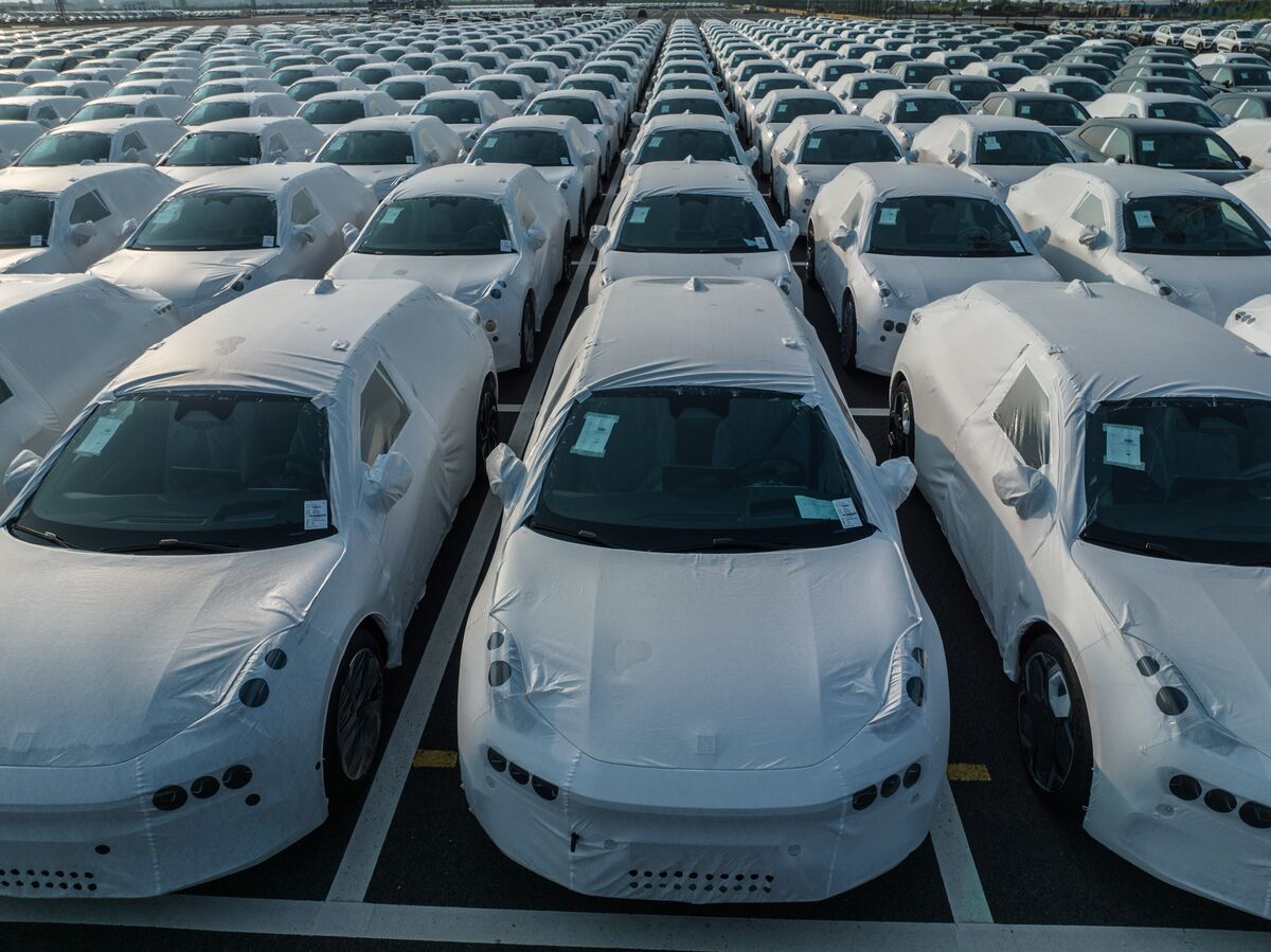Germany’s Ruling SPD Backs EU Tariffs on Chinese Hybrid Cars