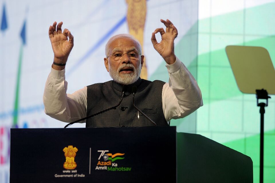 Modi's Make In India Push Needs More Than Subsidies - Bloomberg