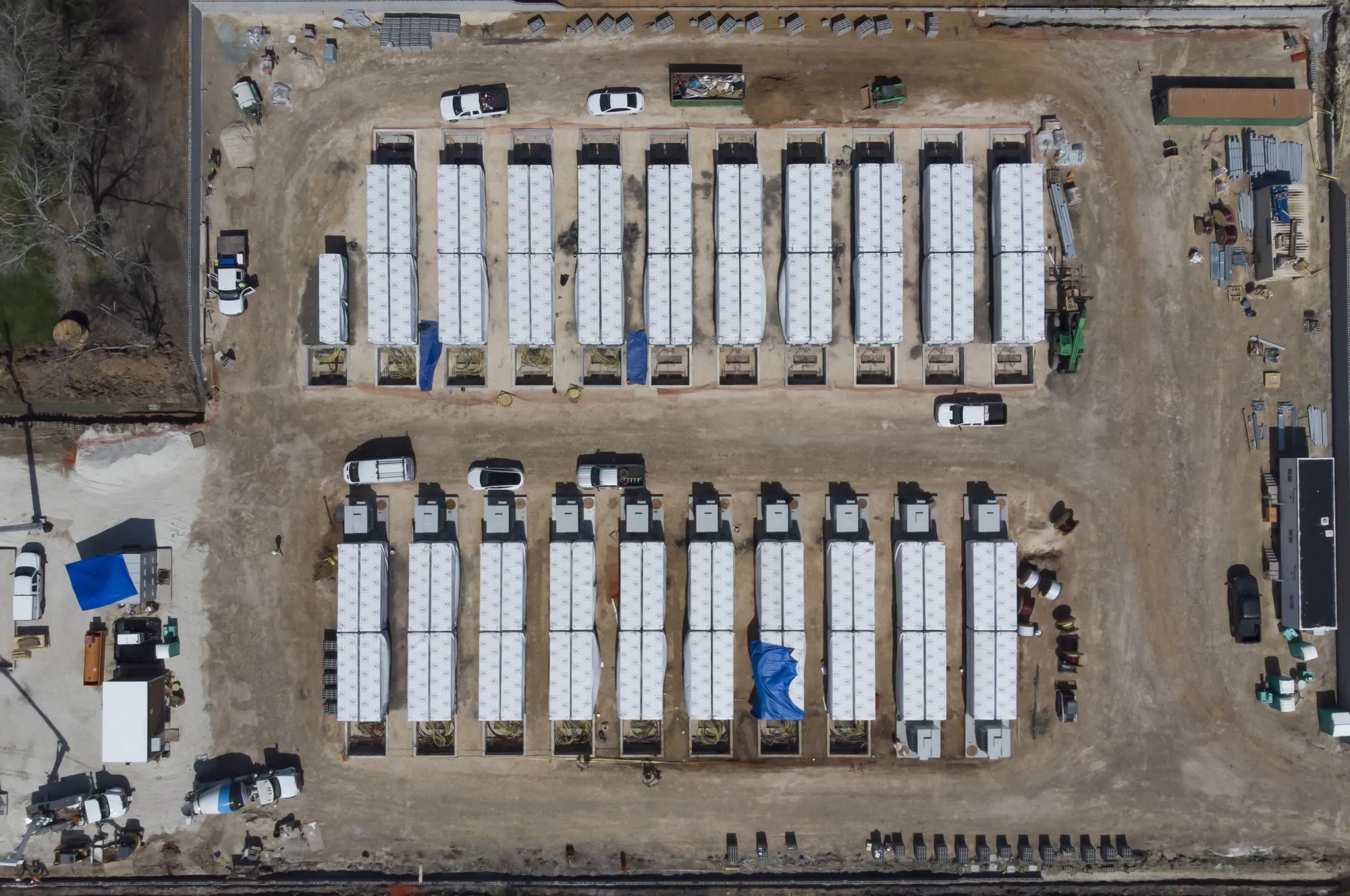 Tesla TSLA Is Plugging a Secret Mega Battery Into the Texas Grid Bloomberg