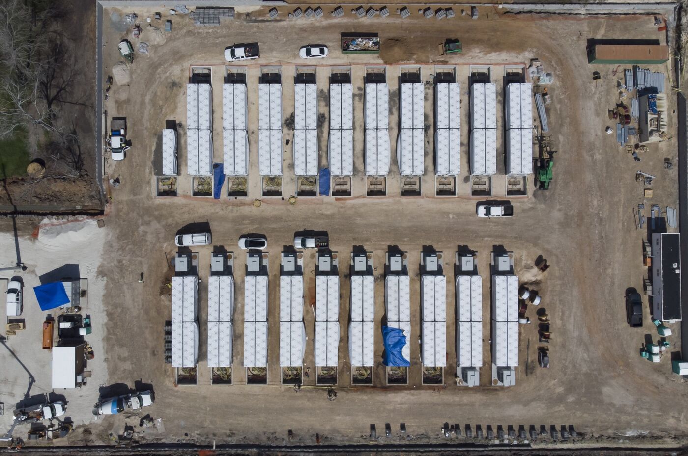 Tesla Plans to Boost Texas’ Ailing Electric Grid With Secret Mega-Battery