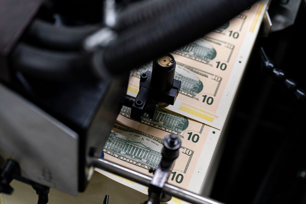 Dollar Set for Best Week in Two Months as Dovish Fed Bets Unwind