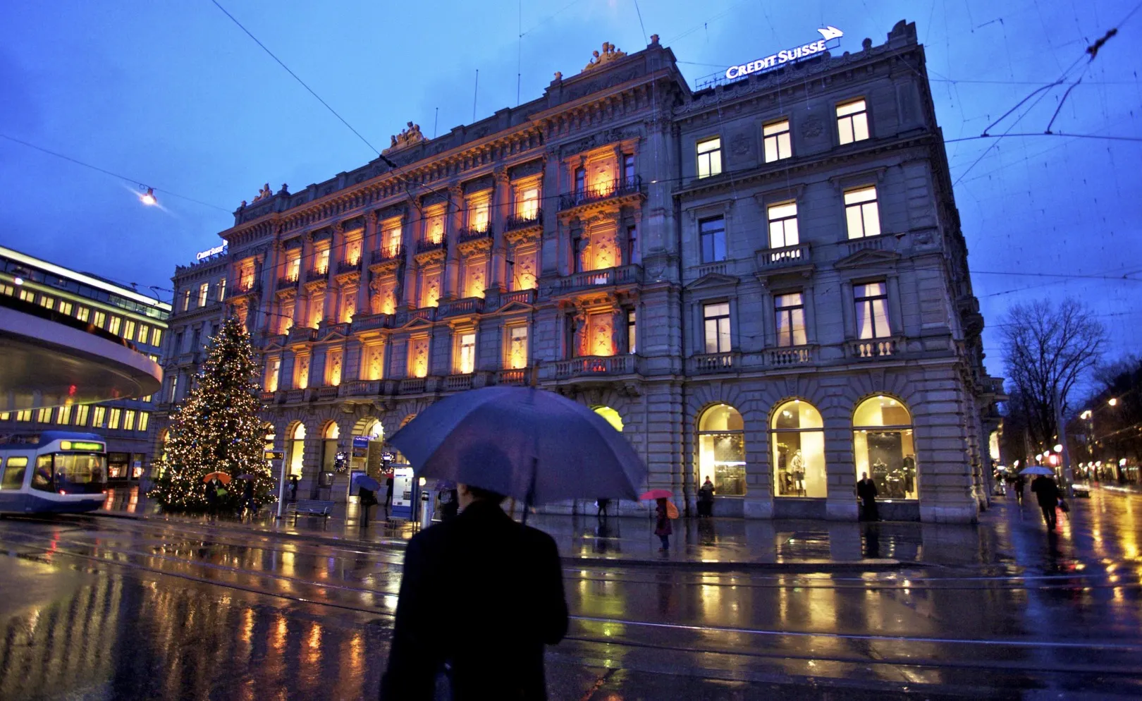 Hedge Fund Qube With Credit Suisse Roots Plans to Give Cash to External  Managers - Bloomberg