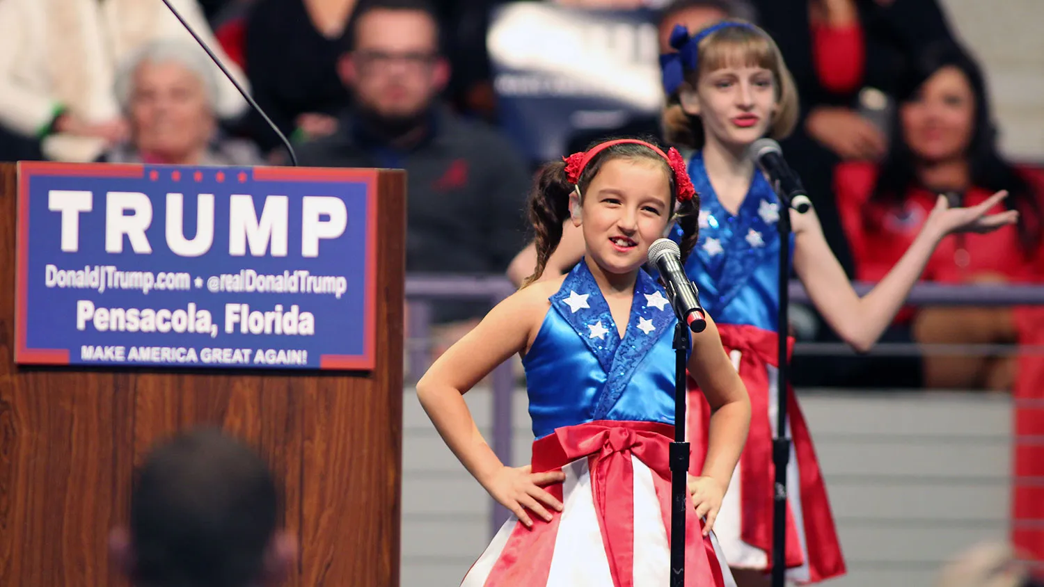 Children perform before Donald Trump speaks during a campaign rally in Pensacola, Florida, on Jan. 13, 2016.

