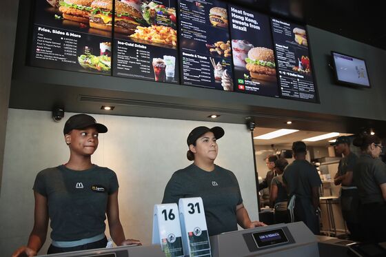 McDonald's Riles Franchisees With Demand to Pay for Kitchen Wall