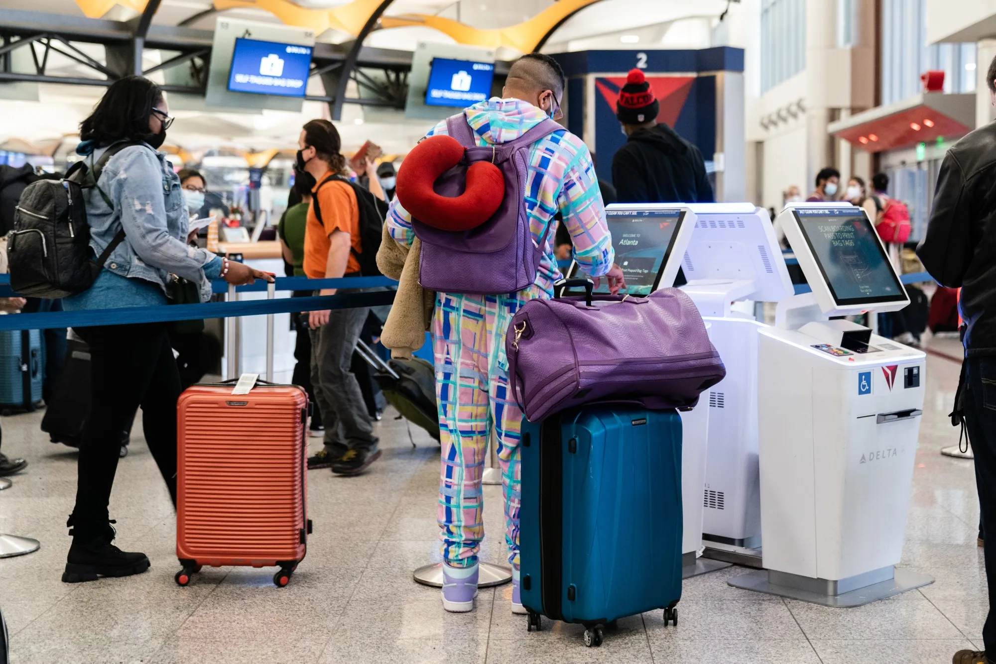 U.S. Cancels Another 1,000 Flights Due To Snow Storms, Covid Surge