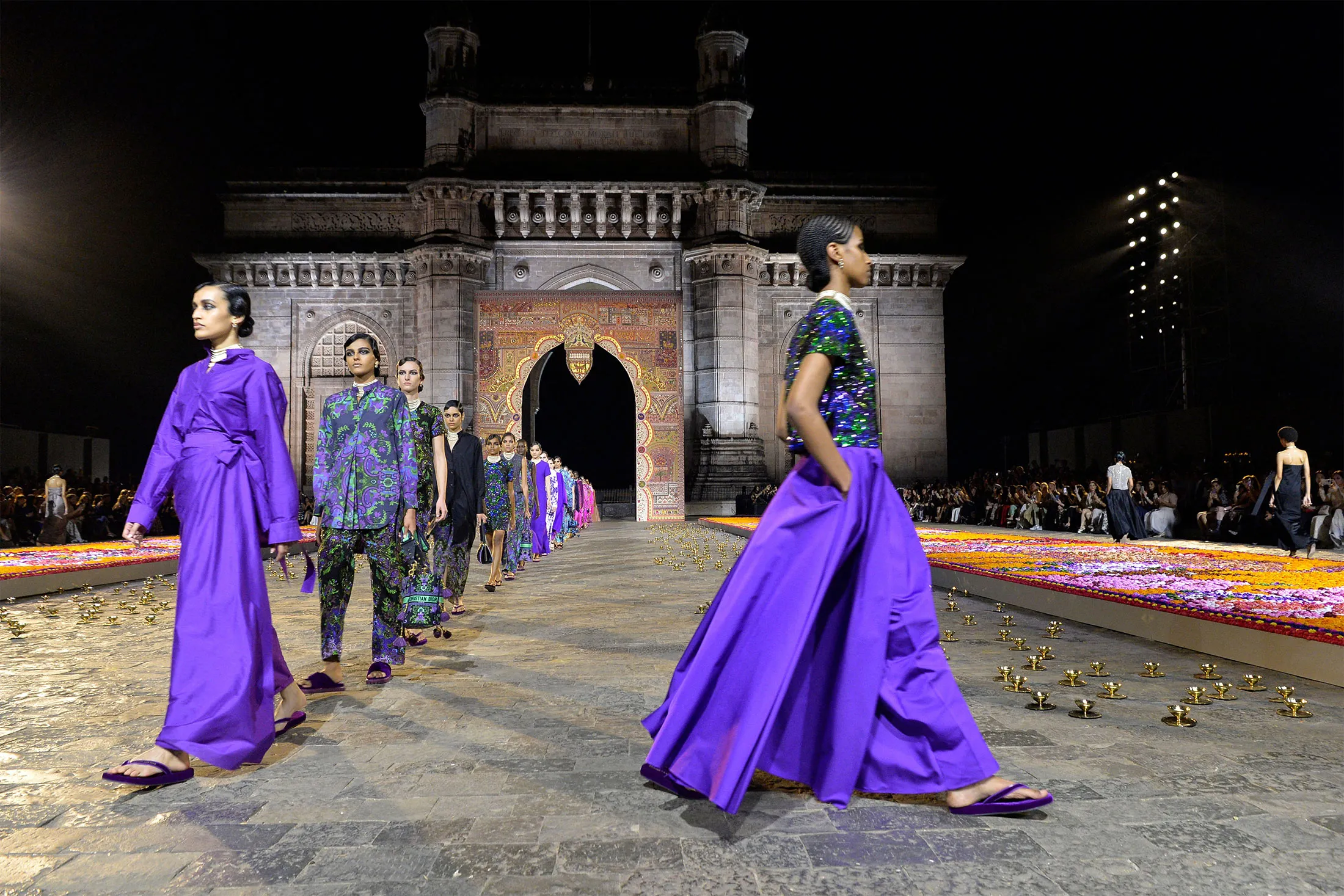 World s Richest Man Eyes India s Luxury Market With Landmark Dior Show Bloomberg