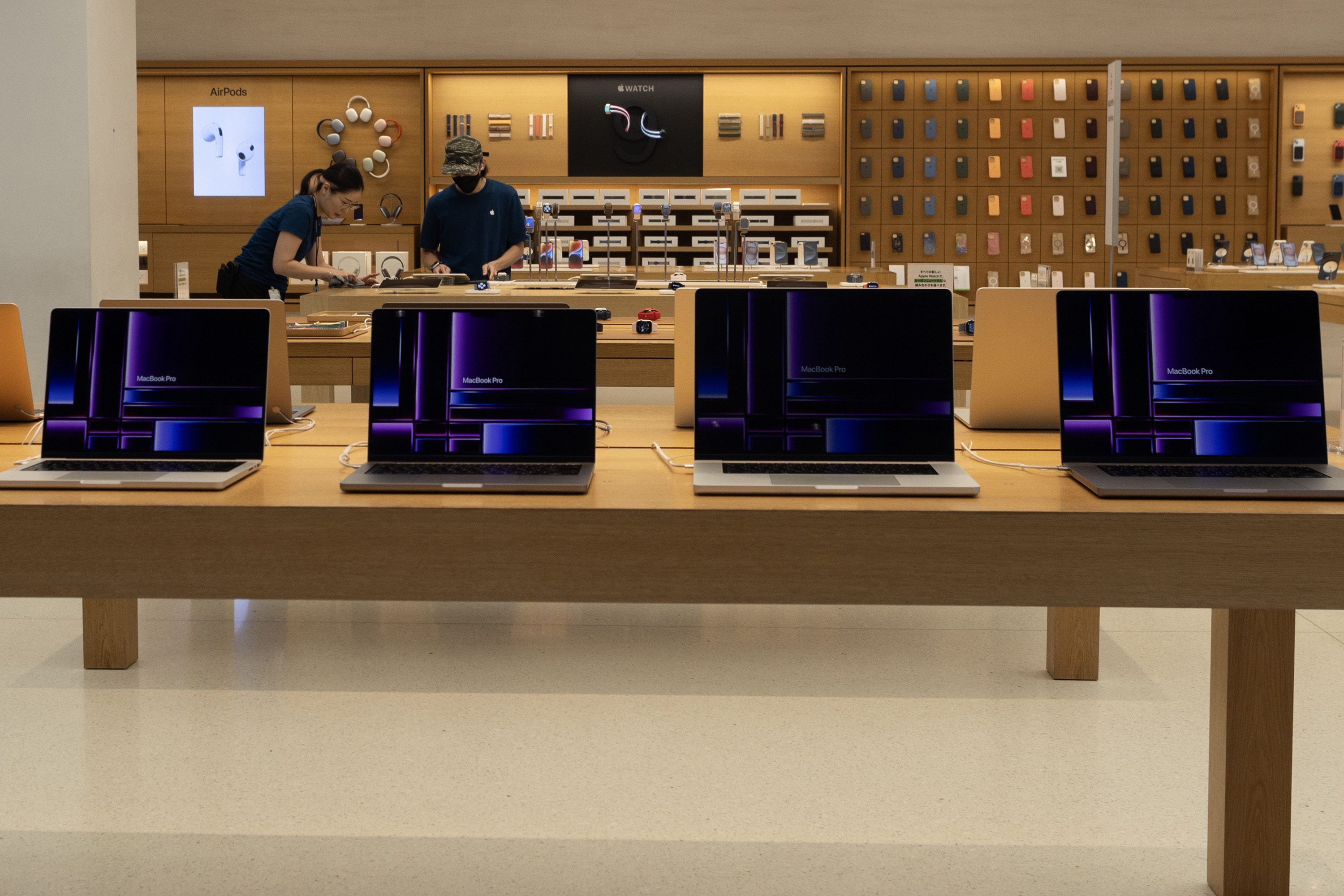 The Apple Store Time Machine is a really fun way to revisit four of Apple's  retail stores as they looked the day they opened