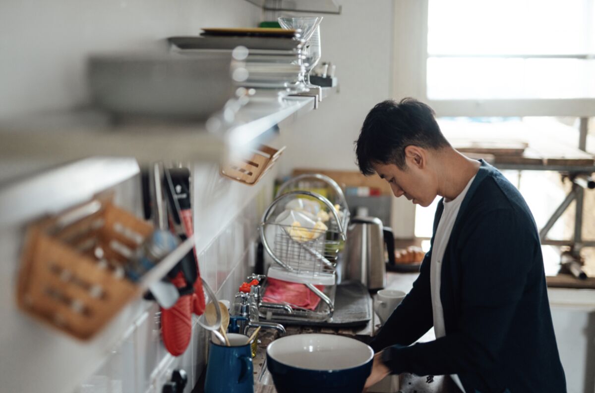 In China, ‘Stay-at-Home Child’ Has Become a Full-Time Job