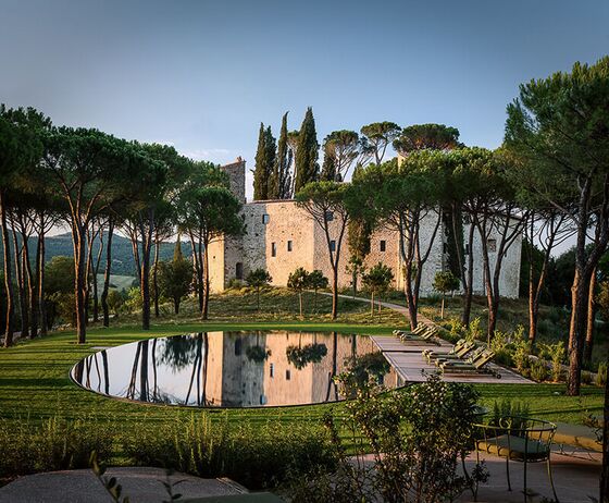Where to Stay in Italy This Summer
