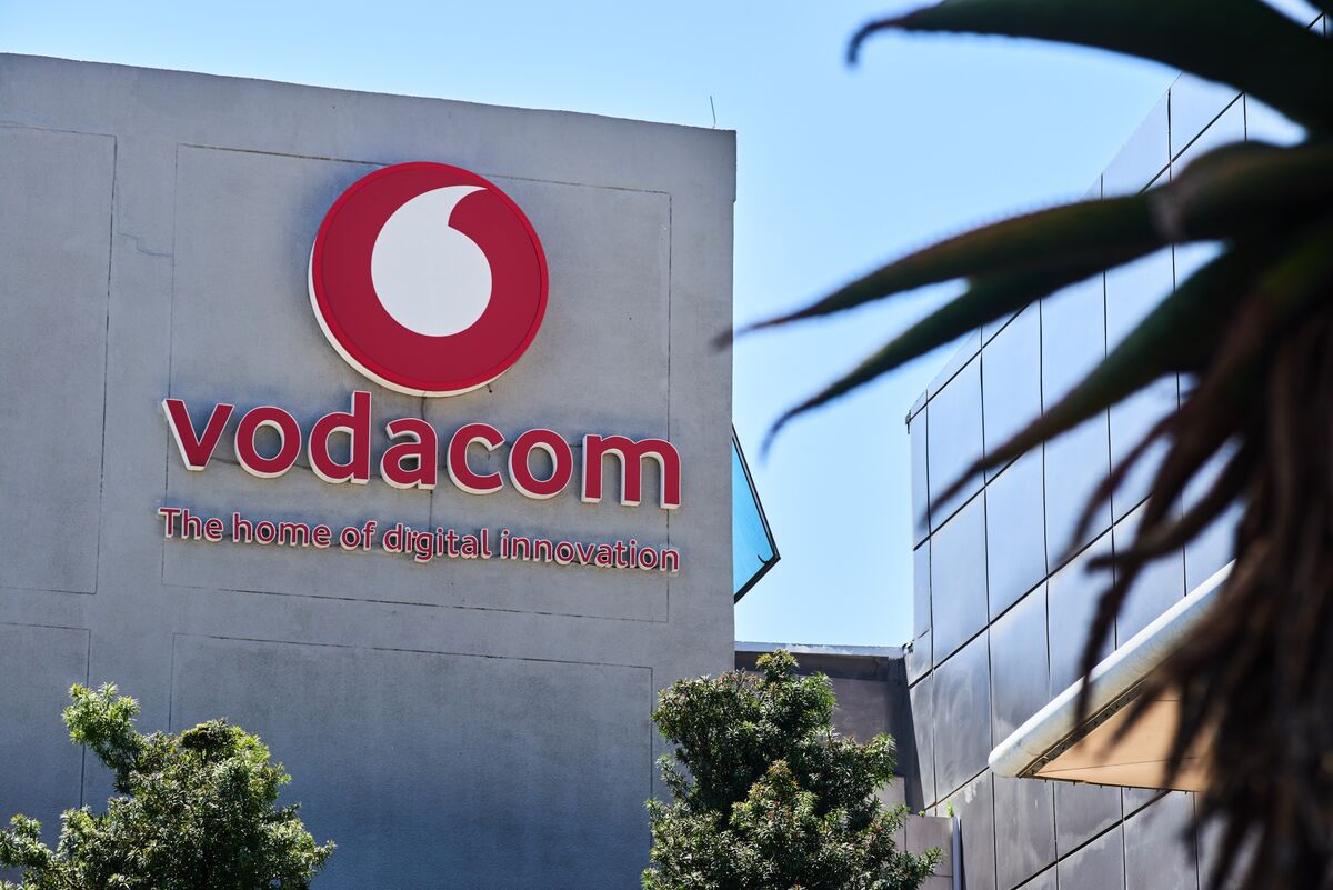 bloomberg.com - Loni Prinsloo - Kenya to Fast-Track $1.9 Billion Safaricom-Vodacom Deal Appeal